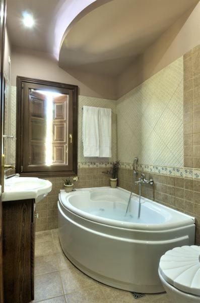 פורטאריה Iatrou Guesthouse חדר תמונה